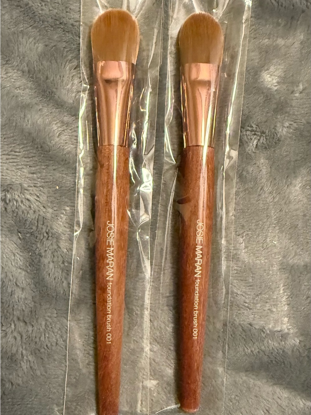 Josie Maran Foundation Brush 001 - Set of 2 New